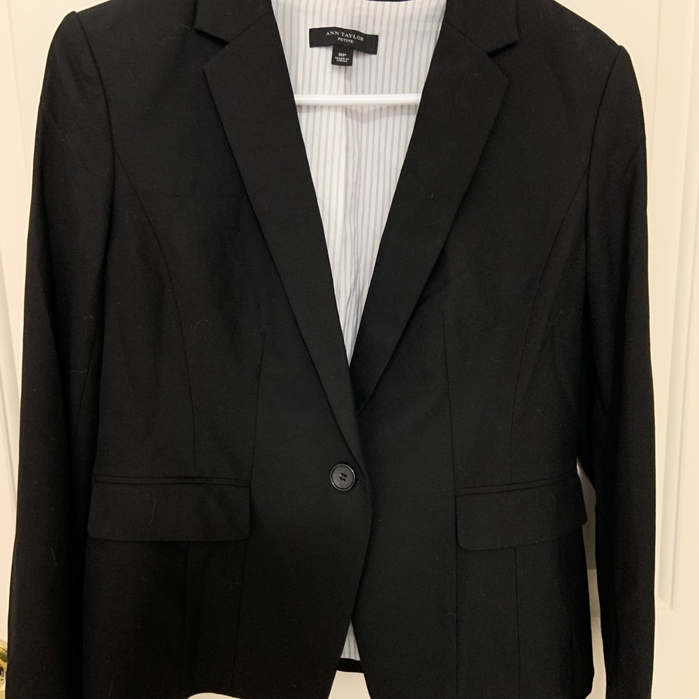 Ann Taylor Women’s Suit